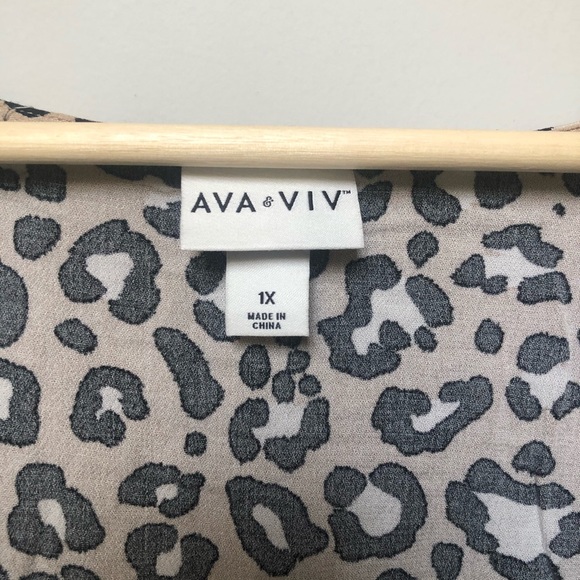 Plus size (1X) Cheetah Print blouse - Picture 2 of 4